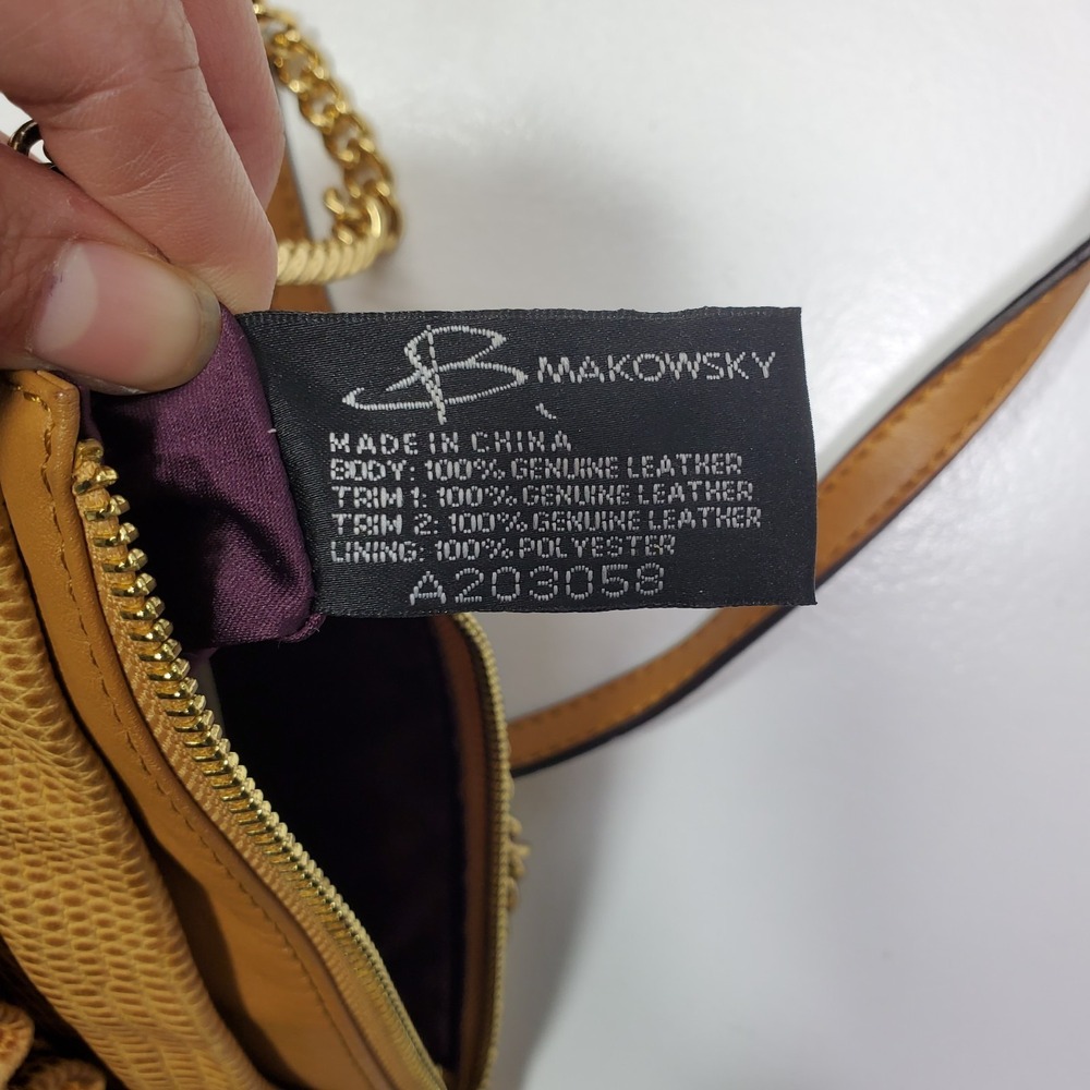 B. Makoswky Women Leather Crossbody Purse Brown Small Leather Lightweight Casual - Picture 12 of 13